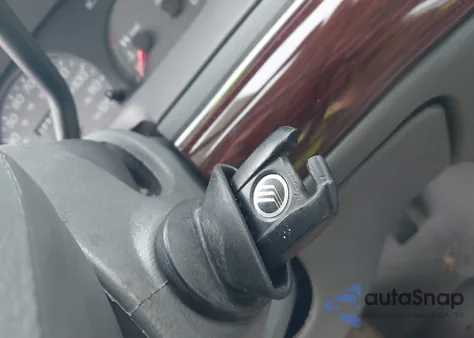 2004 Mercury Grand Marquis Ls z USA, uszkodzony, nr VIN 2MEFM75W14X601332